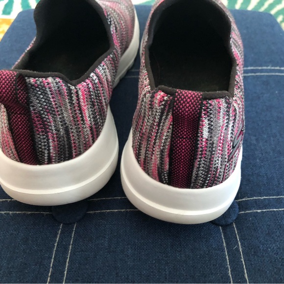 Women’s Skechers Go Walk - Picture 3 of 7